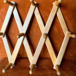 Large light wood accordion hanger